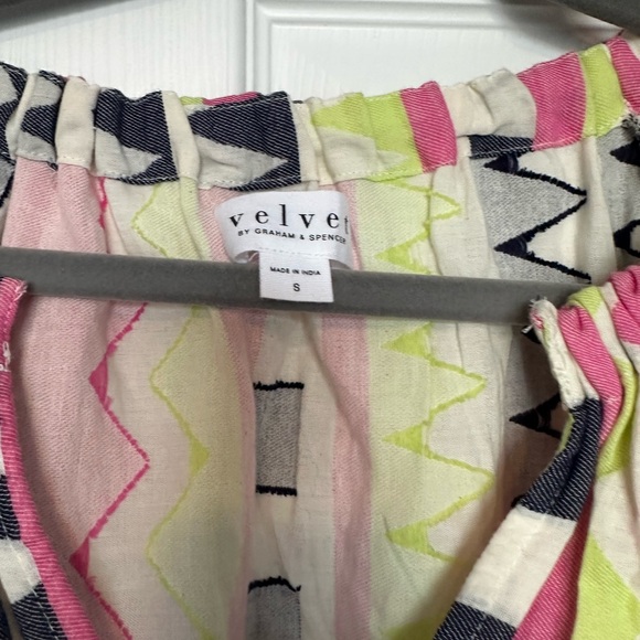 VELVET BY GRAHAM & SPENCER 
Marie Neon Jacquard Boho Top - Picture 4 of 4